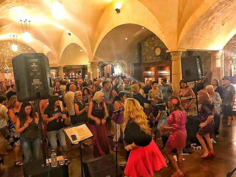 Poyntlyss sisters performing in winery