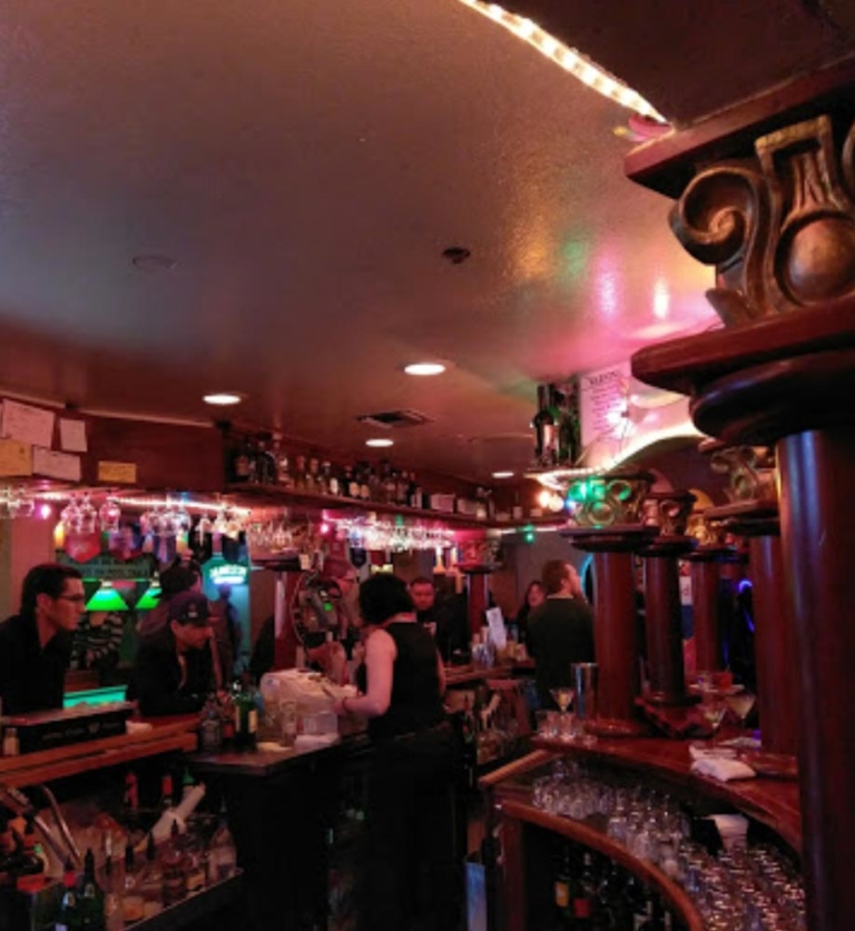 Belvedere bar