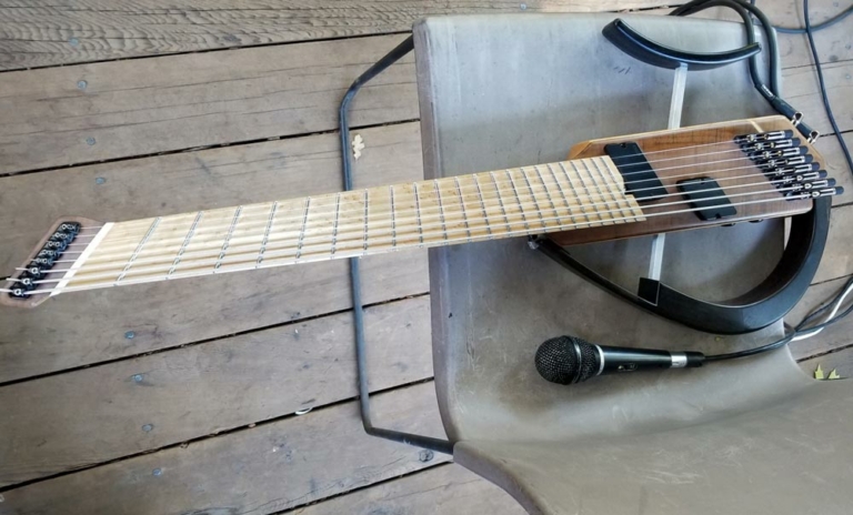 bodyless synthetic guitar