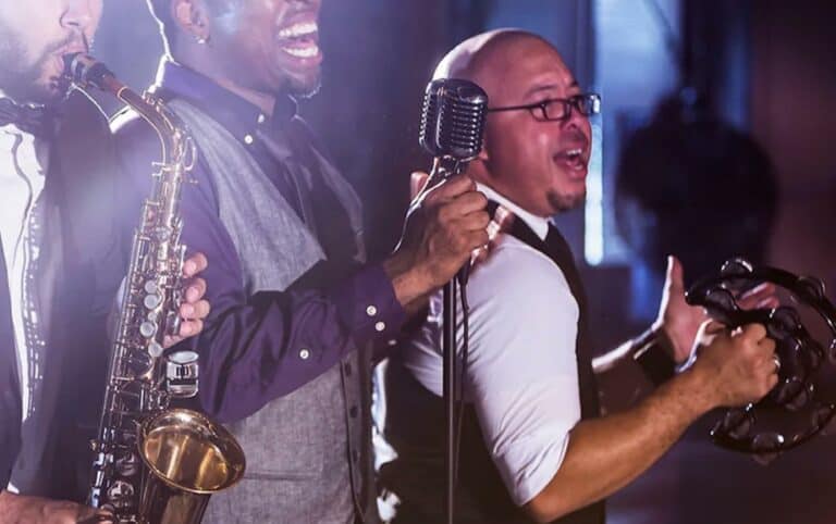 3 musicians on stage